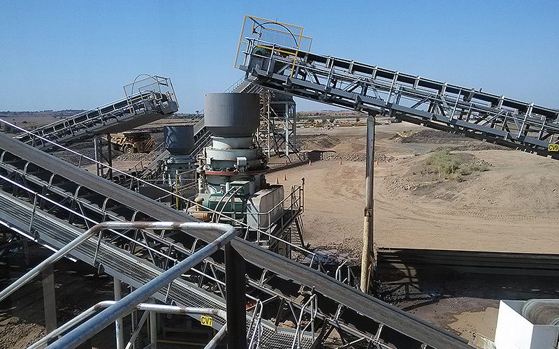 Ligne de concassage et de fabrication de sable de quartzite au Bénin avec une production de 150 tonnes par heure