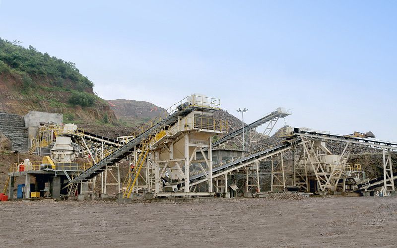 Ligne de concassage et de fabrication de sable de galets de rivière en Malaisie avec une production de 350 tonnes par heure