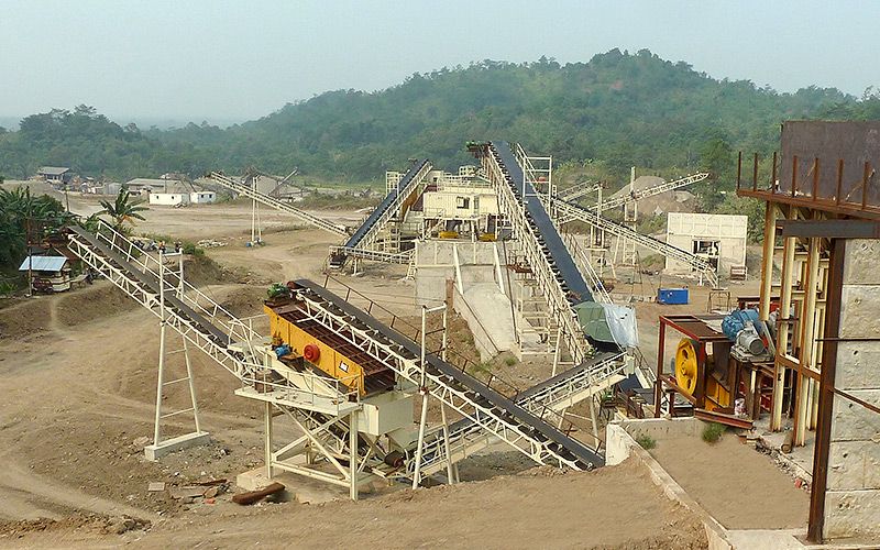 Ligne de production de concassage de minerai de cuivre congolais d'une capacité de 500 tonnes par heure