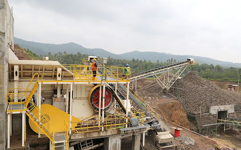 Ligne de concassage et de fabrication de sable de galets de rivière en Malaisie avec une production de 350 tonnes par heure