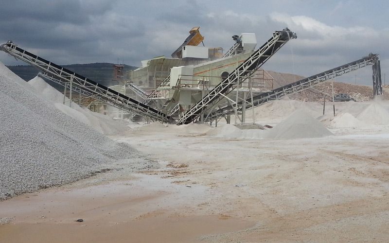 Ligne de concassage et de fabrication de sable de résidus de calcaire du Sichuan, 100 tonnes par heure